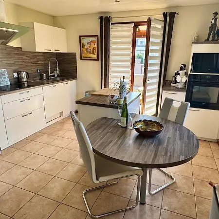 Maison Familiale, Authentique, Confort Et Calme Nyaraló Sundhoffen