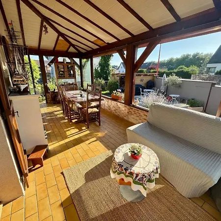 Nyaraló Maison Familiale, Authentique, Confort Et Calme Sundhoffen