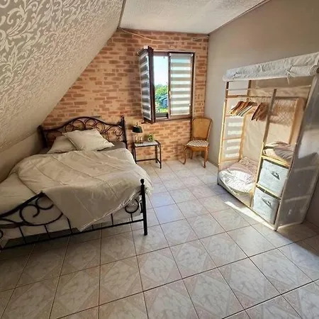 Maison Familiale, Authentique, Confort Et Calme Nyaraló *